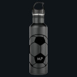 Personalisierte Soccer-Schwarz-weiß Edelstahlflasche<br><div class="desc">Personalisierte Monogramm-Initialen auf allen Schwarz-Weiß-Wasserflaschen für den Fußball-Spieler mit einem einfachen,  modernen und minimalen individuelle Name-Monogramm-Aufdruck. Ein tolles Geschenk für Damen,  Teenager und Kinderfußballspieler,  der moderne und minimale Designs für nützliche Geschenke zum Thema Fußball Liebe.</div>