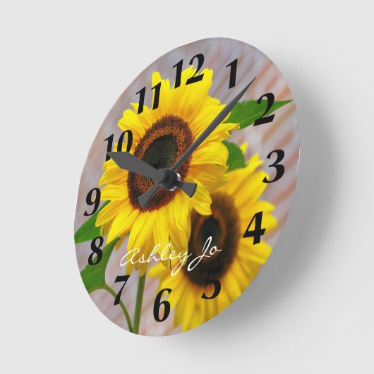 Personalisierte Sonnenblumenmauer Runde Wanduhr (Winkel)
