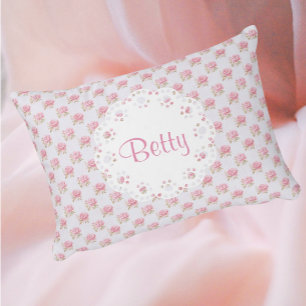 Personalisierte Spitzendecke mit Vintage-Rosen Dekokissen