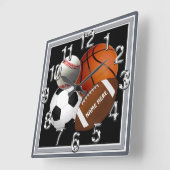 Personalisierte Sportuhr, Ihr Name und Ihre Farben Quadratische Wanduhr (Winkel)