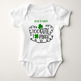 Personalisierte St Patricks zu Niedlich zum Pinch Baby Strampler