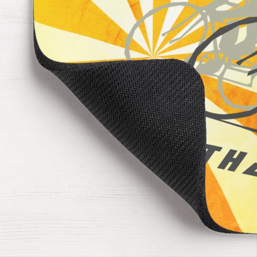 Personalisierte Straßenradfahrer und Retro Sunburs Mousepad (Ecke)
