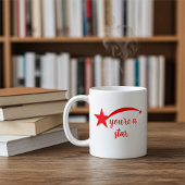 Personalisierte Tasse der Inspirationsroten Sterne