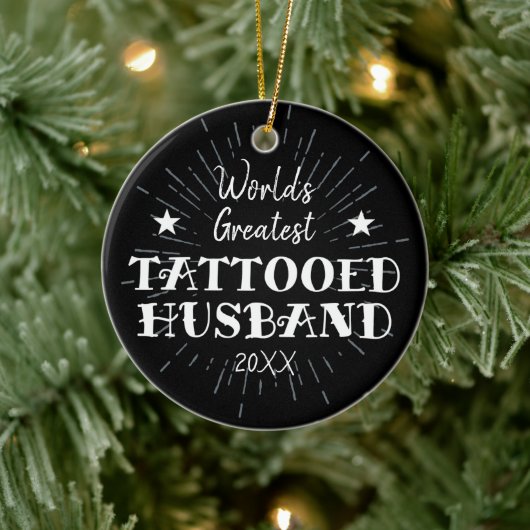 Personalisierte Tattoooid-Husband der Welt Keramik Ornament (Baum)