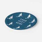 Personalisierte Textskifahrer Ski Blue White Pappteller (Schrägansicht)