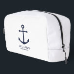 Personalisierte Trauzeuge der Nautischen Marine Waschbeutel<br><div class="desc">Moderne Minimalistische Nautical Navy Blue Anchor Personalisierte Trauzeugen Geschenke mit marineblau blauen Anker und dem Namen des personalisierten Trauzeugen mit dem Titel in marineblau modernen Sans Serif Schriftart Stil auf weißem Hintergrund. Auch perfekt für Trauzeuge,  Brautvater,  Ringträger und mehr.</div>