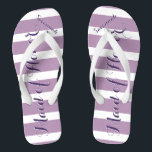 Personalisierte Trauzeugin Lila oder Farbe Badesandalen<br><div class="desc">Lila und Lavendel-Streifen-Muster - Ändern Sie die Farbe durch Klicken auf Anpassen. Und sagen Sie alles,  was Sie gewollt haben. Machen Sie diese eine Art Flip Flops,  die Ihre Nachricht auf ihnen haben. Sei das Gerede vom Strand!</div>