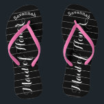 Personalisierte Trauzeugin PINK oder Farbe Badesandalen<br><div class="desc">Muster für weiße und schwarze Streifen - Ändern Sie die Farbe, indem Sie auf Anpassen klicken. Und sagen Sie alles, was Sie gewollt haben. Machen Sie diese eine Art Flip Flops, die Ihre Nachricht auf ihnen haben. Sei das Gerede vom Strand! Personalisiert mit Ihrem Namen oder was auch immer und...</div>