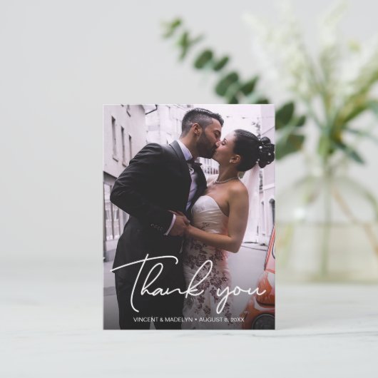 Personalisierte Typografie Foto Wedding Vielen Dan Postkarte (Stehend Vorderseite)