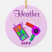 PERSONALISIERTE UND DATIERTE HAARSTYLISTISCHE ORNA KERAMIK ORNAMENT (Vorne)