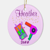 PERSONALISIERTE UND DATIERTE HAARSTYLISTISCHE ORNA KERAMIK ORNAMENT (Links)