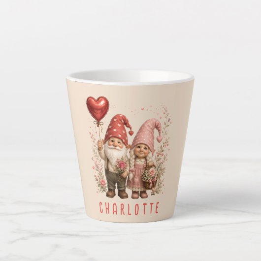 Personalisierte Valentins-Gnome Custom Milchtasse (Vorderseite)