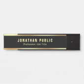Personalisierte Vorlage Modernes Schwarz und Gold Türschild (Vorderseite )