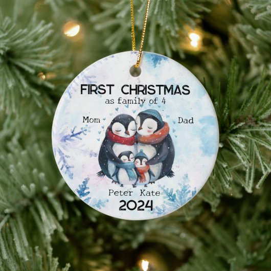 Personalisierte Weihnachten als Familie von 4 Jahr Keramik Ornament (Baum)