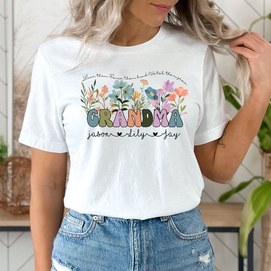 Personalisierte Wildblumen Oma T-Shirt