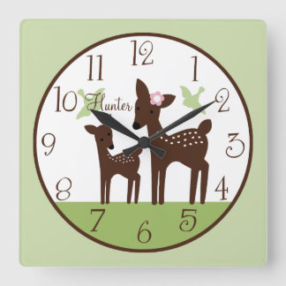 Personalisierte Wildhirsche-Mama und Baby Boy Cloc Quadratische Wanduhr