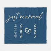 Personalisierte "Wir sind gerade erst verheiratet" Fleecedecke (Vorderseite (Horizontal))