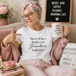 Personalisierte Wirklich Coole Oma Sieht Aus Wie N T-Shirt