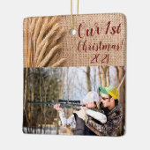 Personalisierte XMAS Zierwein auf Burlap Sack Co Keramikornament (Links)