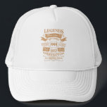 Personalisierten achtzig Vintage 80. Geburtstagspa Truckerkappe<br><div class="desc">Machen Sie Ihren Geburtstag mit diesem einzigartigen Design zu einem besonderen Erlebnis. Fügen Sie Ihrer Geburtstagsfeier eine Touch eleganter Eleganz hinzu mit unseren exquisiten, einzigartigen Designs. Diese Grafiken verleihen jedem Produkt Raffinesse und Originalität und schaffen so ein unvergessliches und stilvolles Geschenk. Sie sind perfekt für diejenigen, die eine Touch zeitlosen...</div>