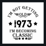 Personalisierten fünfzig Vintagen 50. Geburtstagsp Poster<br><div class="desc">Machen Sie Ihren Geburtstag mit diesem einzigartigen Design zu einem besonderen Erlebnis. Fügen Sie Ihrer Geburtstagsfeier eine Touch eleganter Eleganz hinzu mit unseren exquisiten, einzigartigen Designs. Diese Grafiken verleihen jedem Produkt Raffinesse und Originalität und schaffen so ein unvergessliches und stilvolles Geschenk. Sie sind perfekt für diejenigen, die eine Touch zeitlosen...</div>