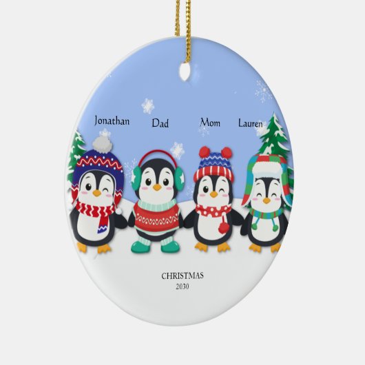 Personalisierten Niedlichen vier Pinguin-Schneesze Keramik Ornament (Rechts)
