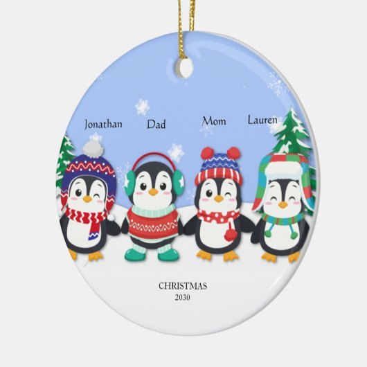 Personalisierten Niedlichen vier Pinguin-Schneesze Keramik Ornament (Links)