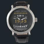 Personalisierter 30. Geburtstag oder Altersruhe Ge Armbanduhr<br><div class="desc">Eine personalisierte, einzigartige Uhr für den Geburtstag, der 30 Jahre alt wird, oder für das Ruhestandsgeschenk. Fügen Sie den Namen zu diesem Vintagen Retro-Stil Schwarz, Weiß und Gold für ein individuelles Geschenk. Bearbeiten Sie den Namen und das Jahr einfach mit der Vorlage. Ein wunderbares Sondergeschenk für einen besondere Anlass. Mehr...</div>
