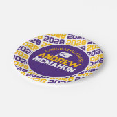 Personalisierter Abschluss aus lila, Gold und Weiß Pappteller (Schrägansicht)