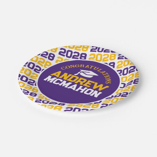 Personalisierter Abschluss aus lila, Gold und Weiß Pappteller (Schrägansicht)