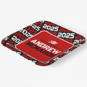 Personalisierter Abschluss Rot und Schwarz Pappteller (Gewinkelt)