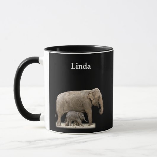 Personalisierter afrikanischer Elefant auf Schwarz Tasse (Links)