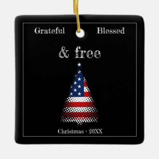 Personalisierter amerikanischer Flag-Weihnachtsbau Keramikornament (Vorderseite)