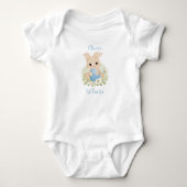 Personalisierter Baby-Boy erster Oster Bunny Egg B Baby Strampler (Vorderseite)