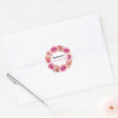 Personalisierter Bachelorette Pink Floral Runder Aufkleber (Umschlag)