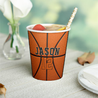 Personalisierter Basketball mit Namen und Alter Pappbecher