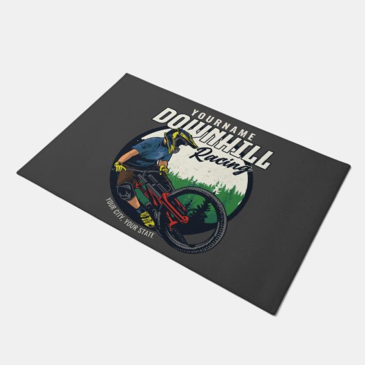 Personalisierter Bergpass Fußmatte (Schrägansicht)