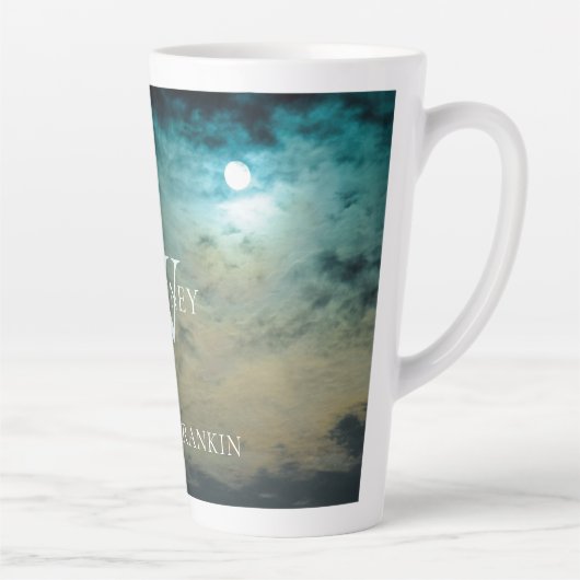 Personalisierter blauer Himmel mit MondLatte Tasse (Rechts)