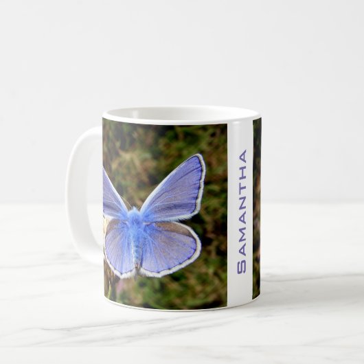 Personalisierter Blauer Schmetterling auf weißer B Kaffeetasse (Vorderseite Links)