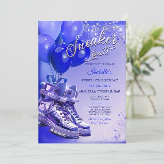 Personalisierter Blauer Sneaker Einladung (Stehend Vorderseite)