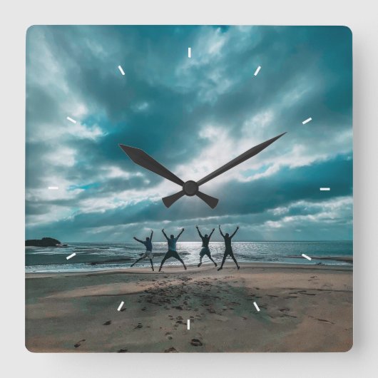 Personalisierter Blick auf den Ozean Quadratische Wanduhr (Vorderseite)