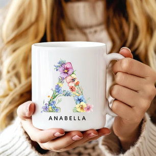 Personalisierter Blumen-Alphabet-Becher für ihre M Kaffeetasse