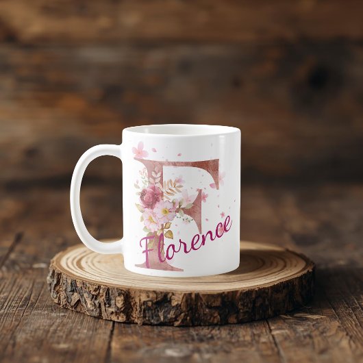 Personalisierter Blumeninitial-Becher – Buchstabe  Kaffeetasse