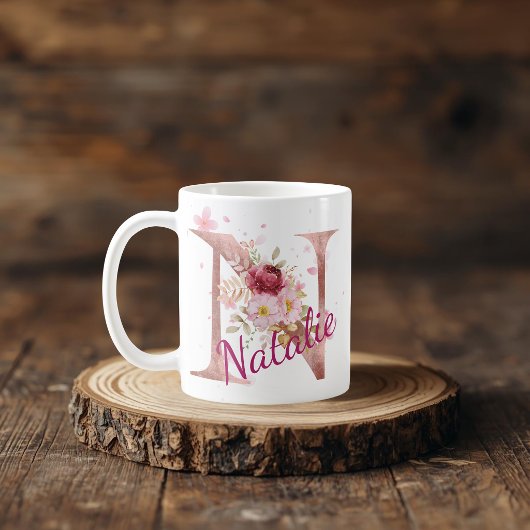 Personalisierter Blumeninitial-Becher – Buchstabe  Kaffeetasse