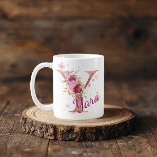 Personalisierter Blumeninitial-Becher – Buchstabe Kaffeetasse
