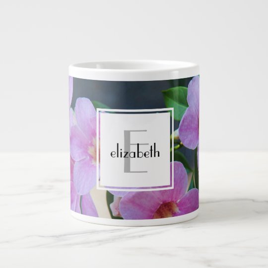 Personalisierter Blumenname/Initiale der winden w Jumbo-Tasse