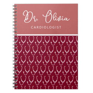 Personalisierter Burgundy Stethoscope Pattern Dokt Notizblock