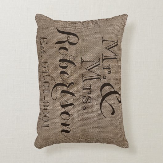 Personalisierter Burlap-Look Rustikaler Wedding Ke Zierkissen (Vorderseite(Vertikal))