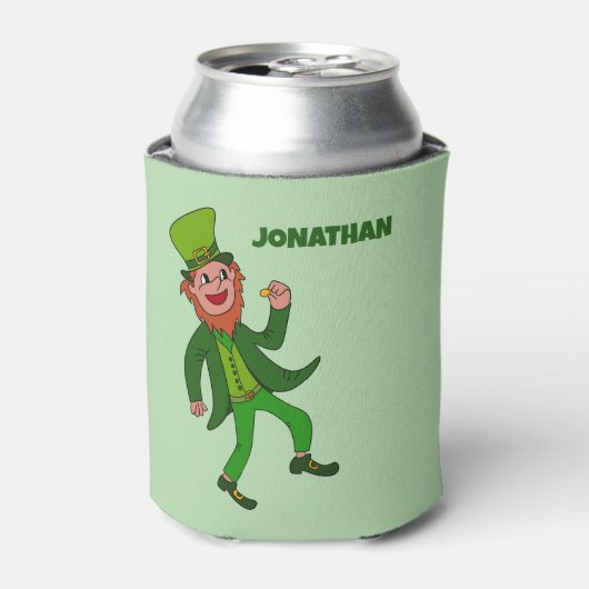 Personalisierter Cartoon Leprechaun St. Patrick's Dosenkühler (Kanne Vorderseite)