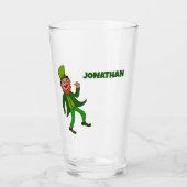 Personalisierter Cartoon Leprechaun St. Patrick's Glas (Vorderseite)
